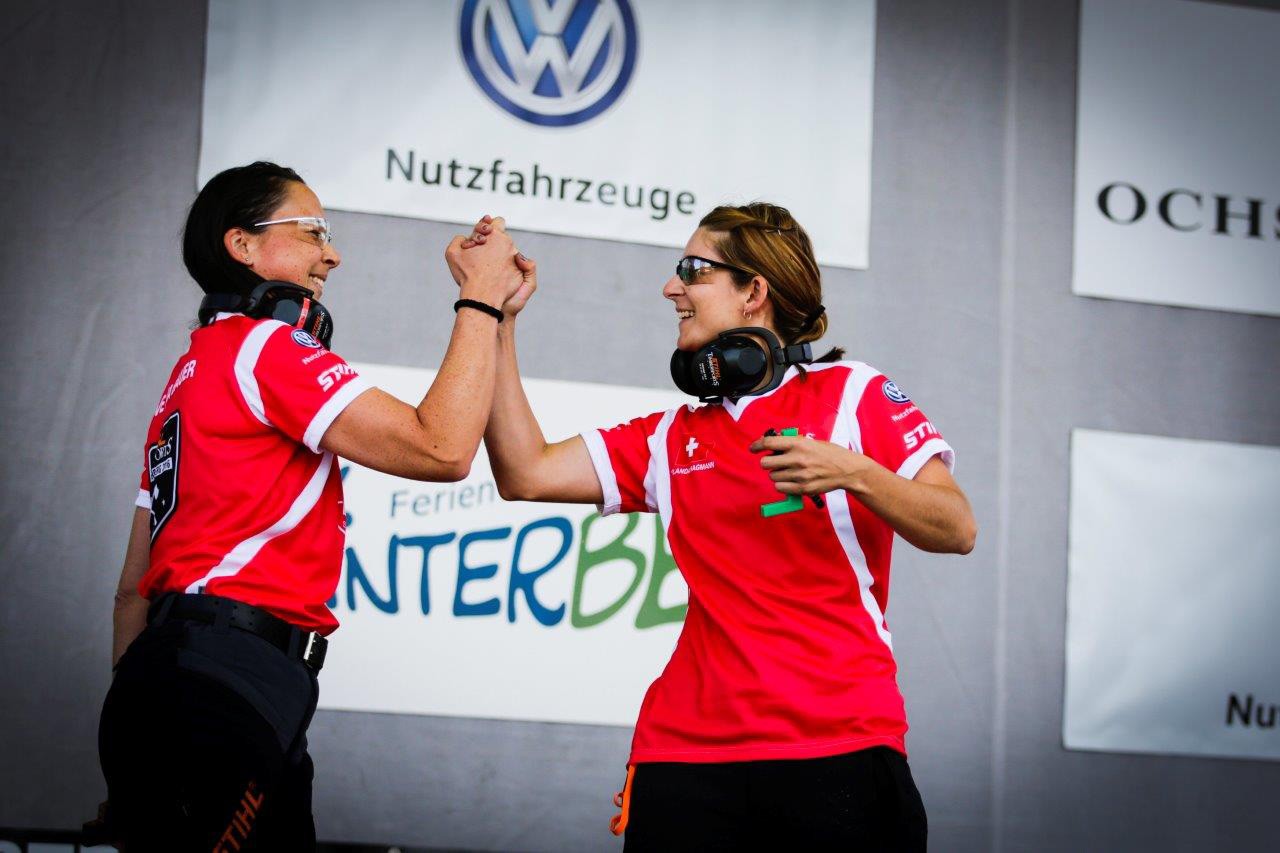 Yolanda Hagmann and Svenja Bauer celebrate victory at STIHL TIMBERSPORTS®